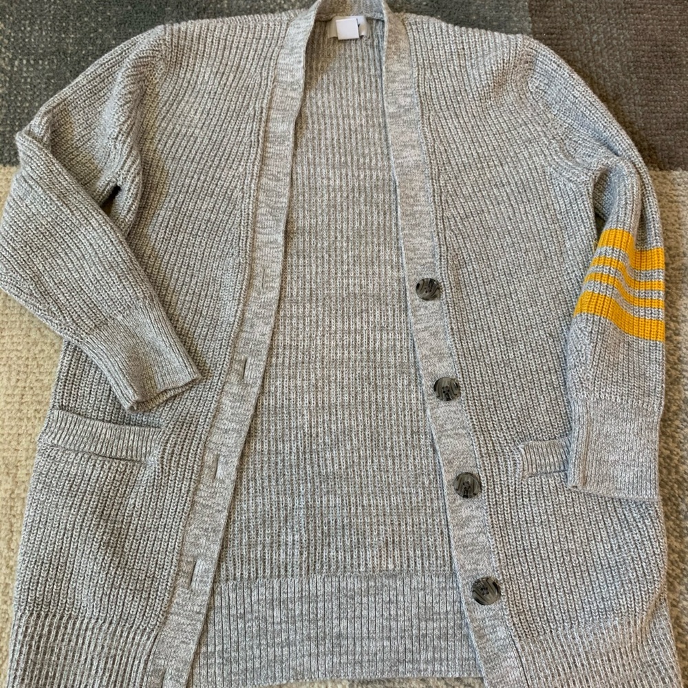 Grey sweater